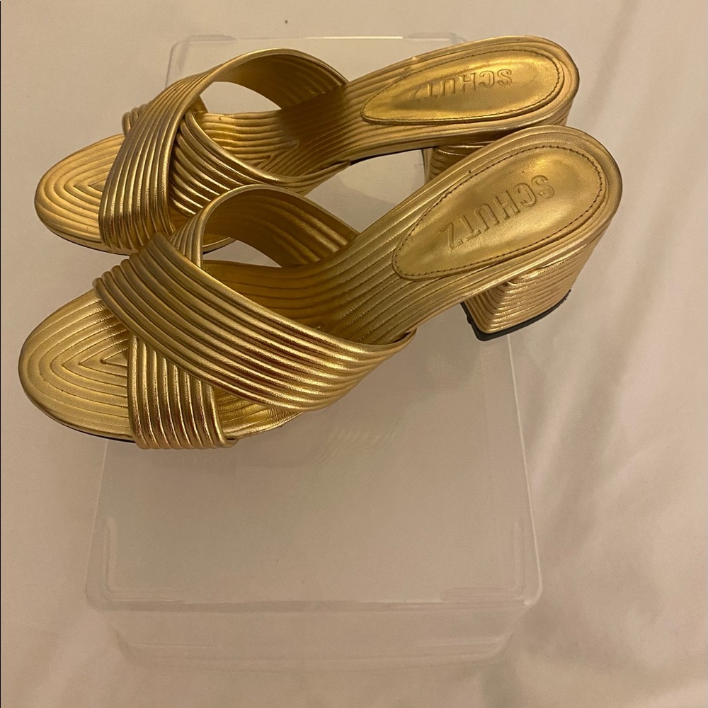 SCHUTZ gold crossover block heel sandal 6.5